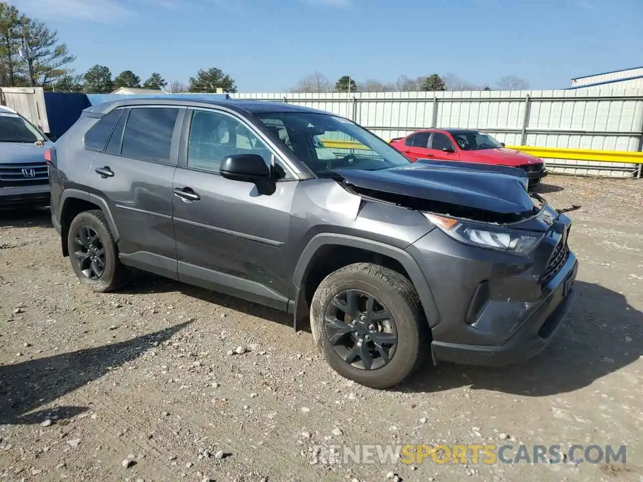 4 Photograph of a damaged car 2T3H1RFV3NC184703 TOYOTA RAV4 2022