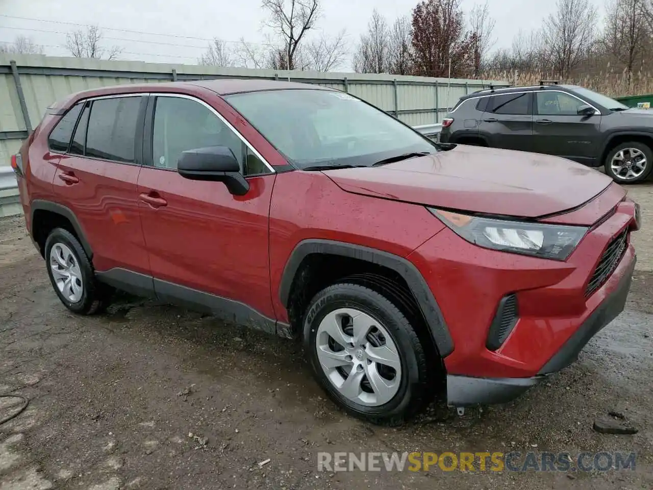 4 Photograph of a damaged car 2T3H1RFV3NW193139 TOYOTA RAV4 2022