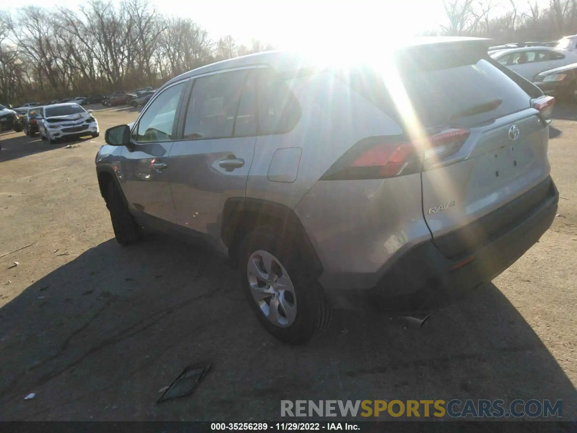 3 Photograph of a damaged car 2T3H1RFV3NW202115 TOYOTA RAV4 2022