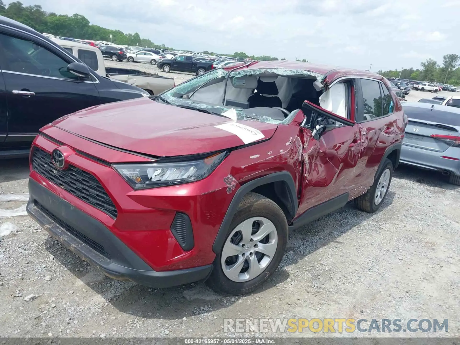 2 Photograph of a damaged car 2T3H1RFV3NW207623 TOYOTA RAV4 2022