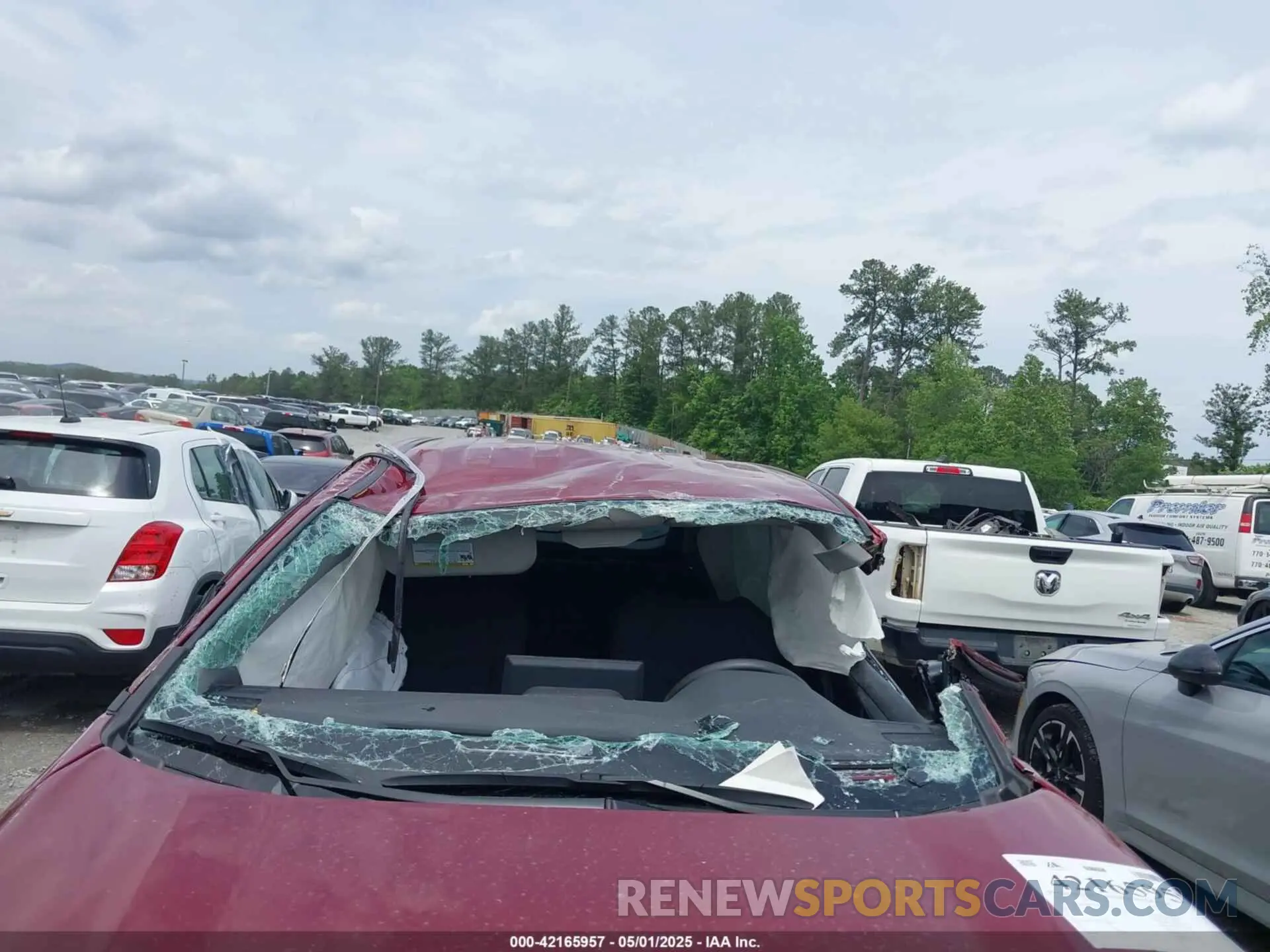 6 Photograph of a damaged car 2T3H1RFV3NW207623 TOYOTA RAV4 2022