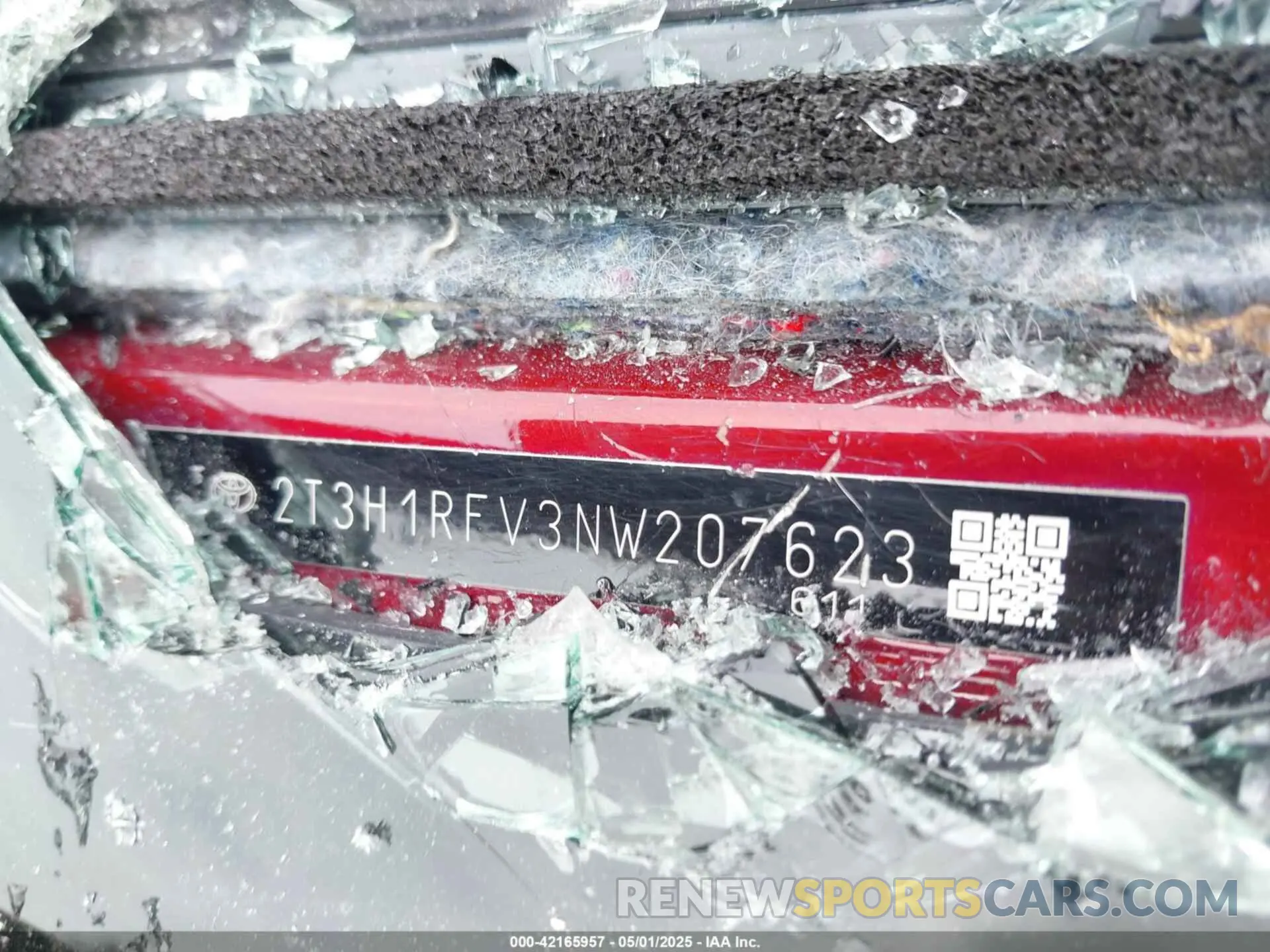 9 Photograph of a damaged car 2T3H1RFV3NW207623 TOYOTA RAV4 2022