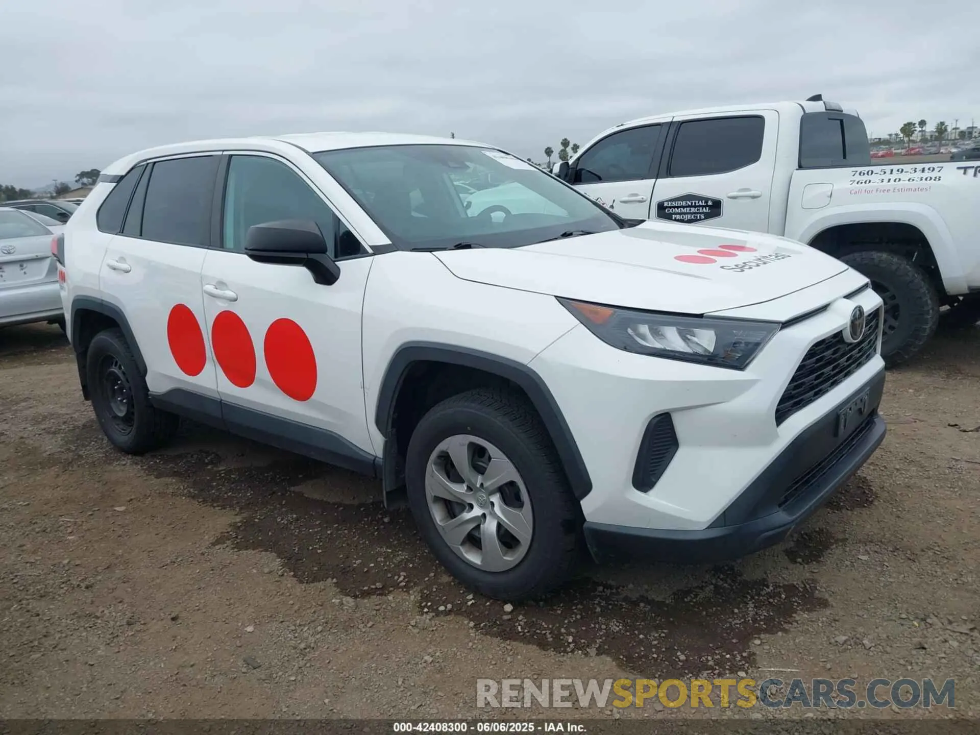 1 Photograph of a damaged car 2T3H1RFV4NC173192 TOYOTA RAV4 2022
