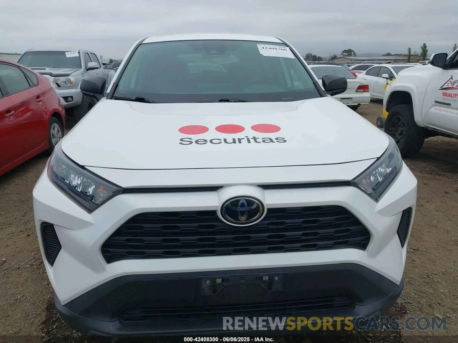12 Photograph of a damaged car 2T3H1RFV4NC173192 TOYOTA RAV4 2022