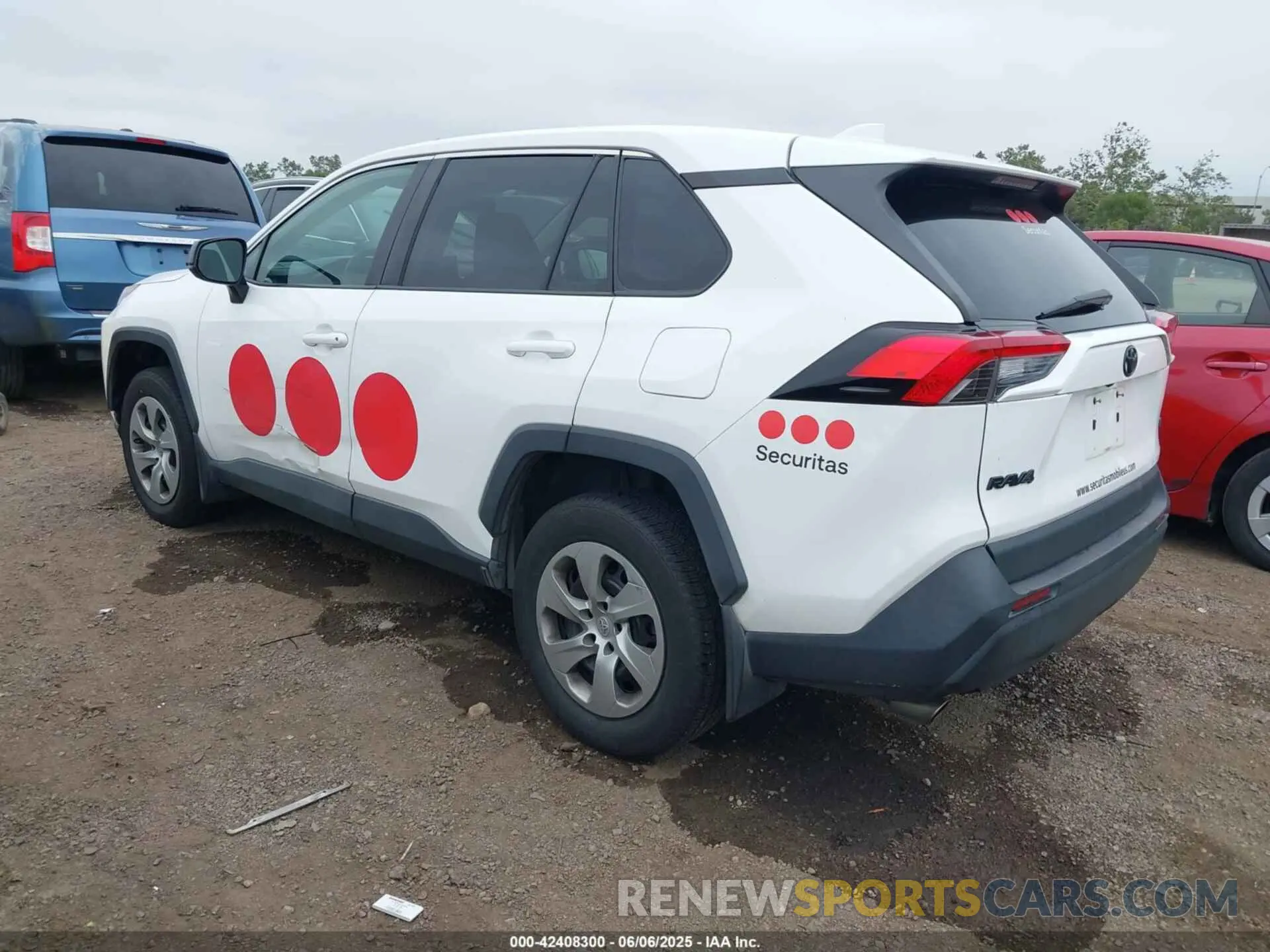 3 Photograph of a damaged car 2T3H1RFV4NC173192 TOYOTA RAV4 2022