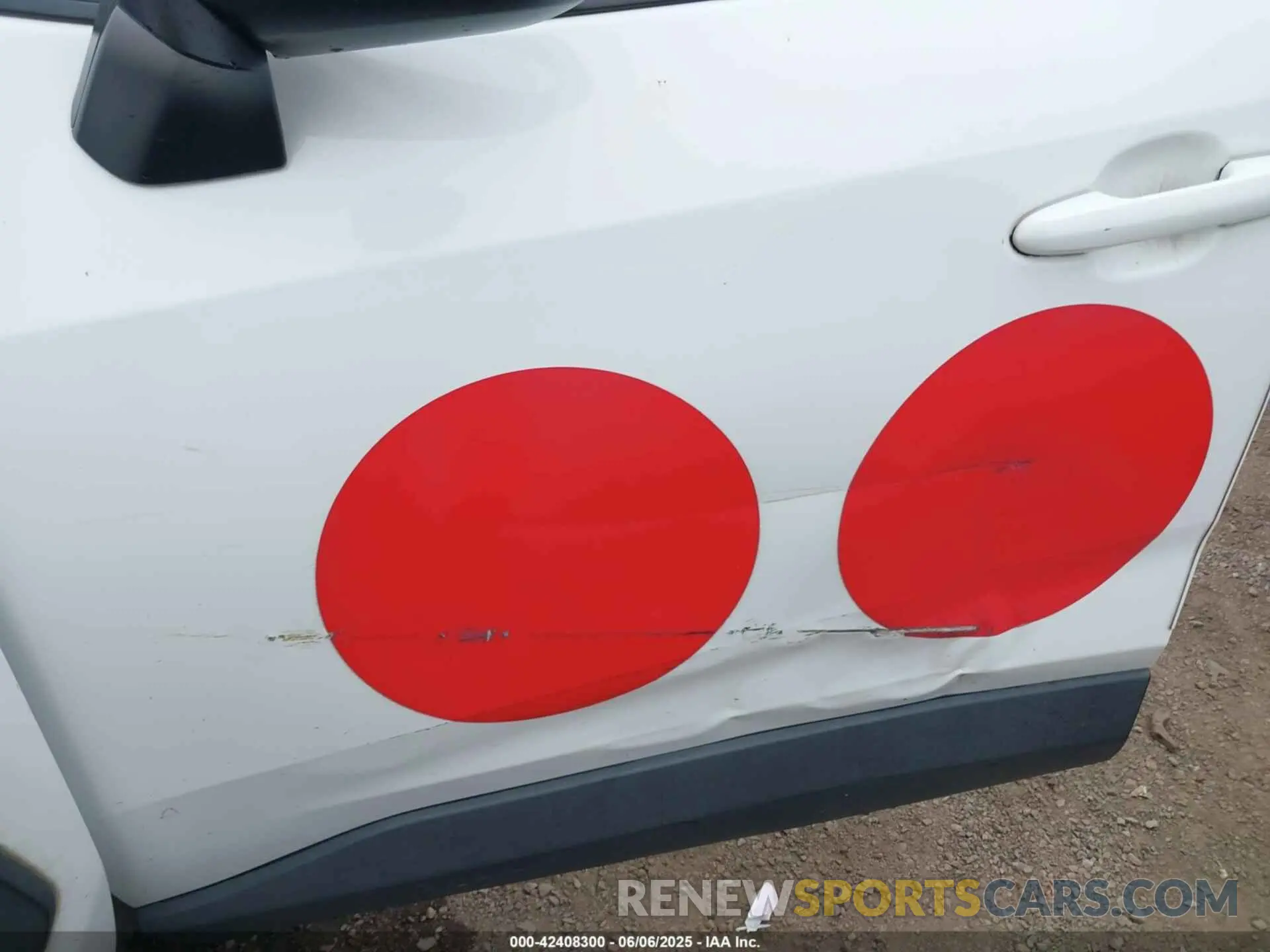 6 Photograph of a damaged car 2T3H1RFV4NC173192 TOYOTA RAV4 2022