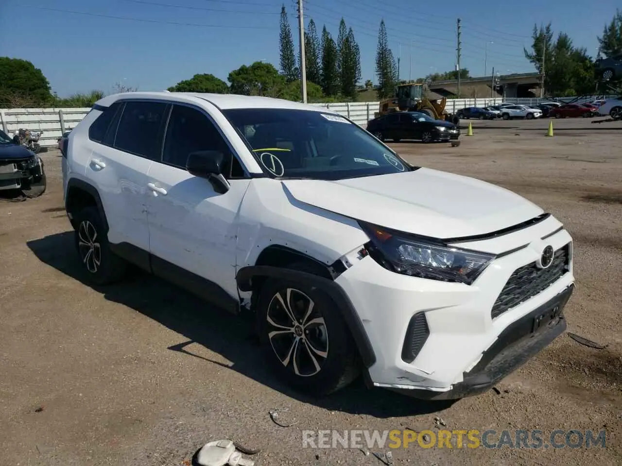 1 Photograph of a damaged car 2T3H1RFV4NC184158 TOYOTA RAV4 2022