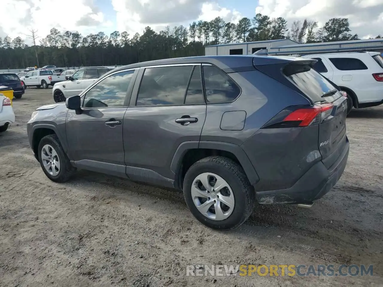 2 Photograph of a damaged car 2T3H1RFV4NW200423 TOYOTA RAV4 2022