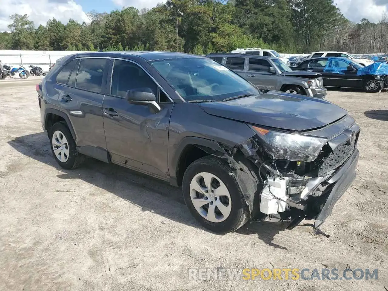 4 Photograph of a damaged car 2T3H1RFV4NW200423 TOYOTA RAV4 2022
