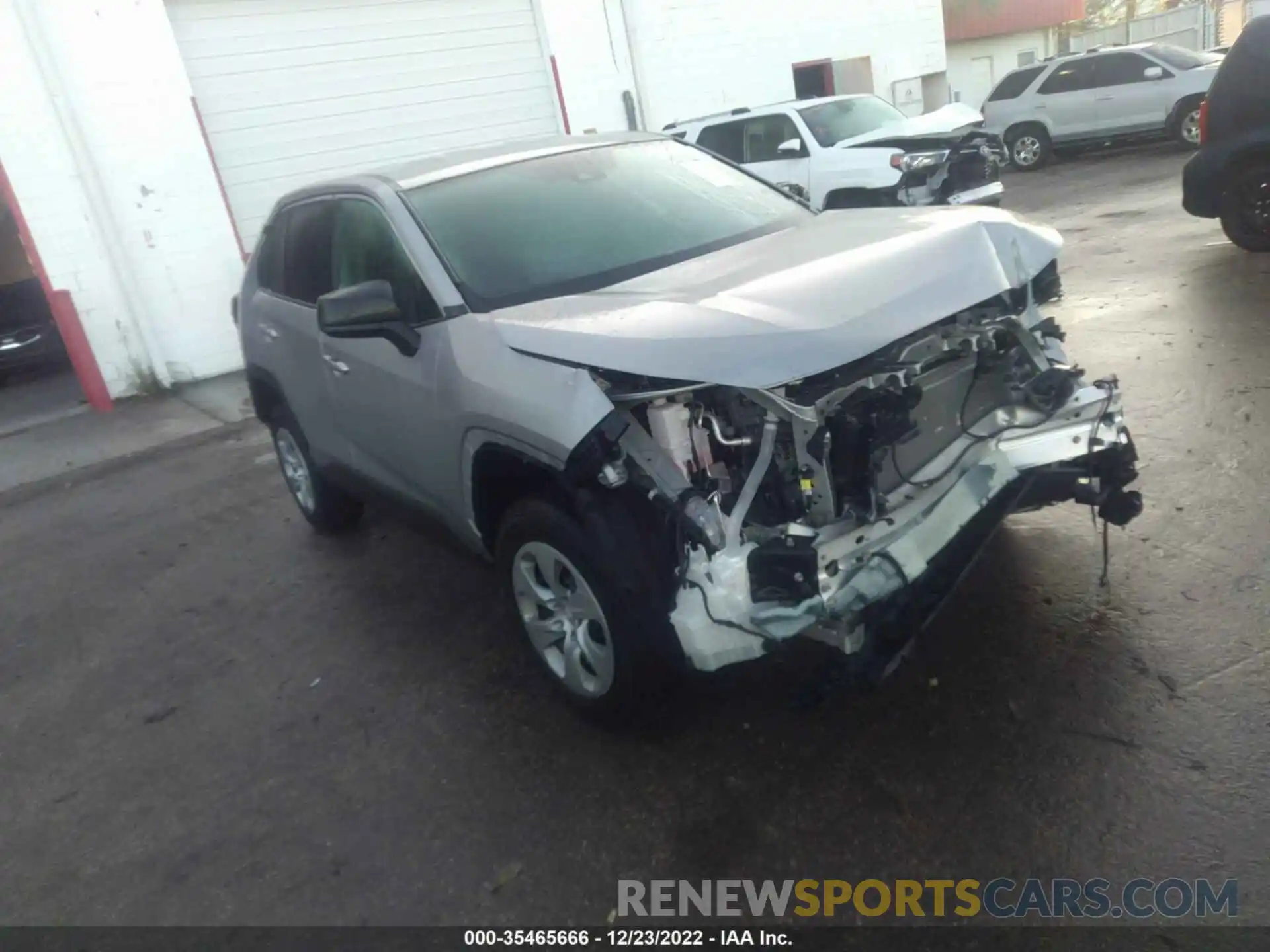 1 Photograph of a damaged car 2T3H1RFV5NW186662 TOYOTA RAV4 2022