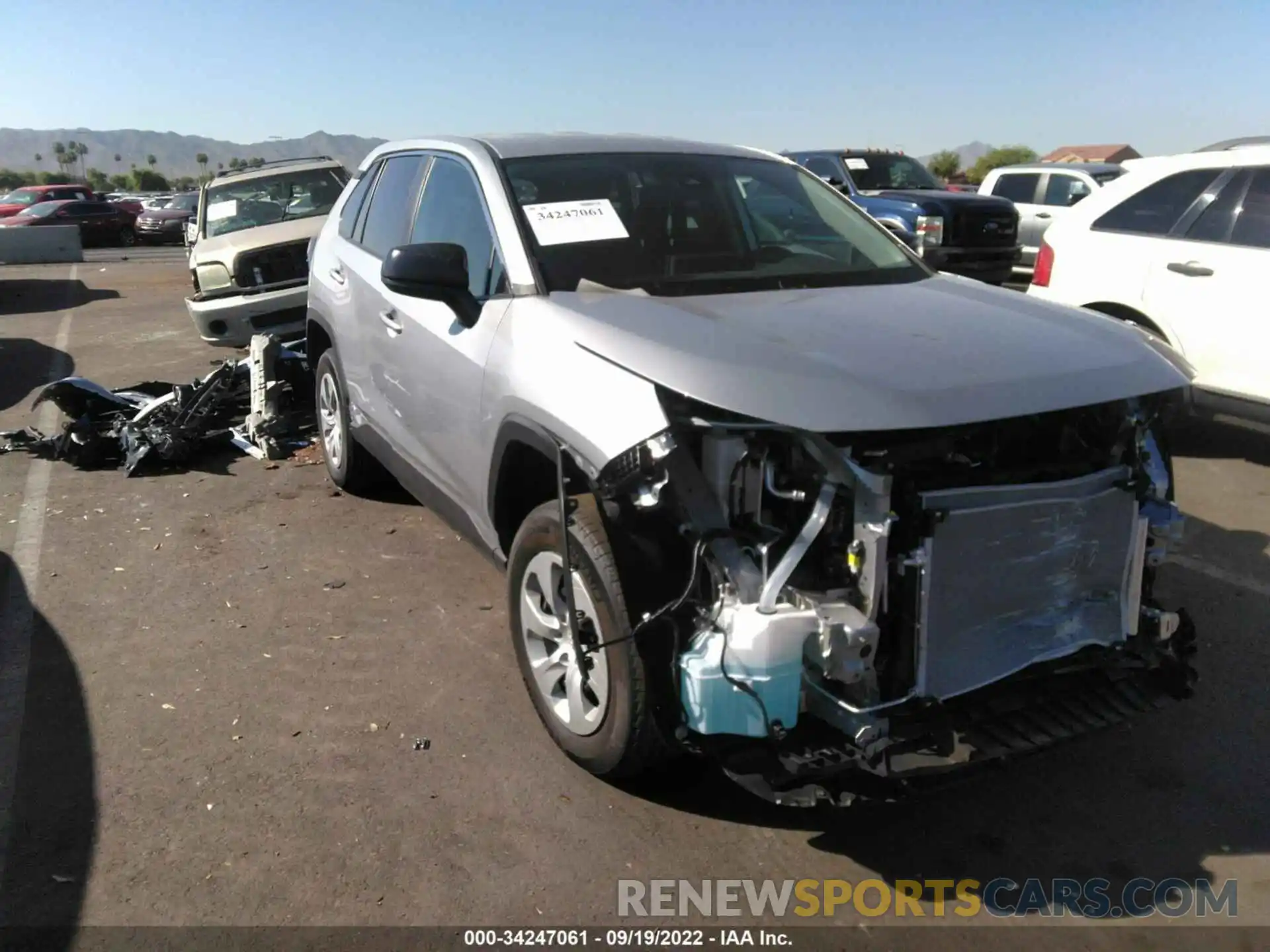 1 Photograph of a damaged car 2T3H1RFV5NW212144 TOYOTA RAV4 2022