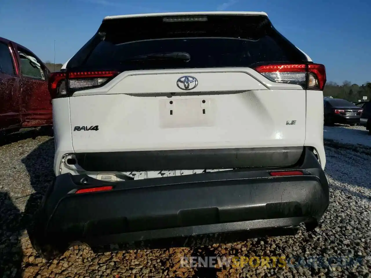 6 Photograph of a damaged car 2T3H1RFV6NC175767 TOYOTA RAV4 2022