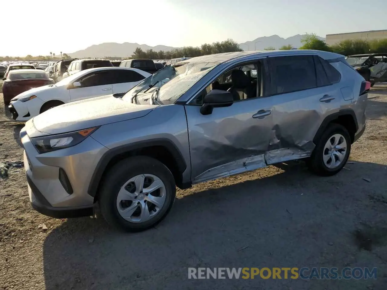 1 Photograph of a damaged car 2T3H1RFV6NC175946 TOYOTA RAV4 2022