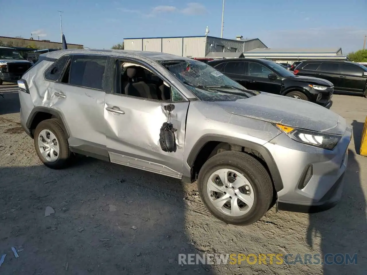 4 Photograph of a damaged car 2T3H1RFV6NC175946 TOYOTA RAV4 2022