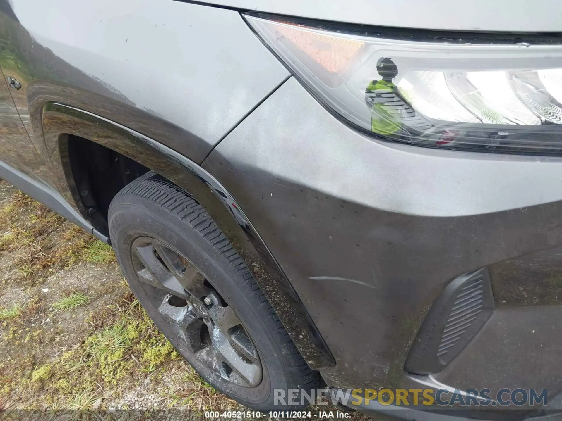 6 Photograph of a damaged car 2T3H1RFV6NC180984 TOYOTA RAV4 2022
