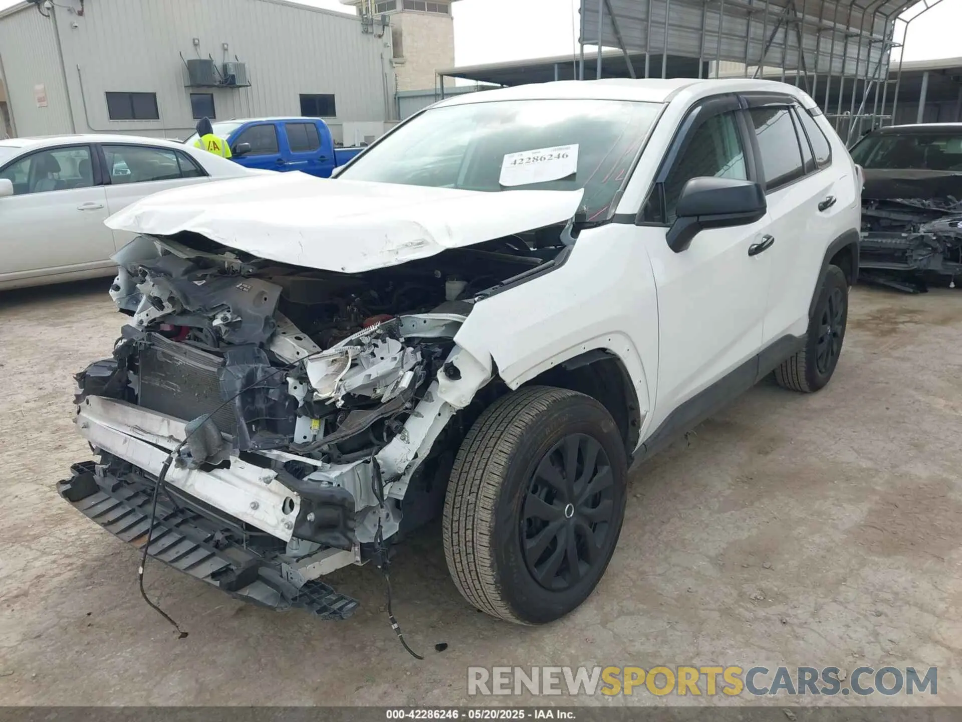 2 Photograph of a damaged car 2T3H1RFV7NC179312 TOYOTA RAV4 2022