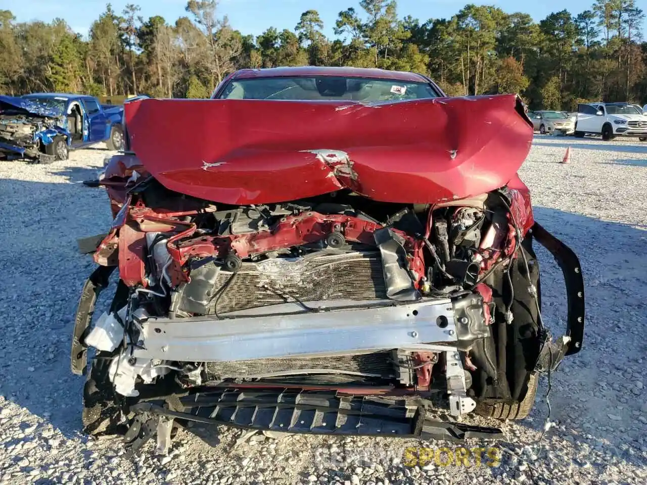 5 Photograph of a damaged car 2T3H1RFV7NW192771 TOYOTA RAV4 2022