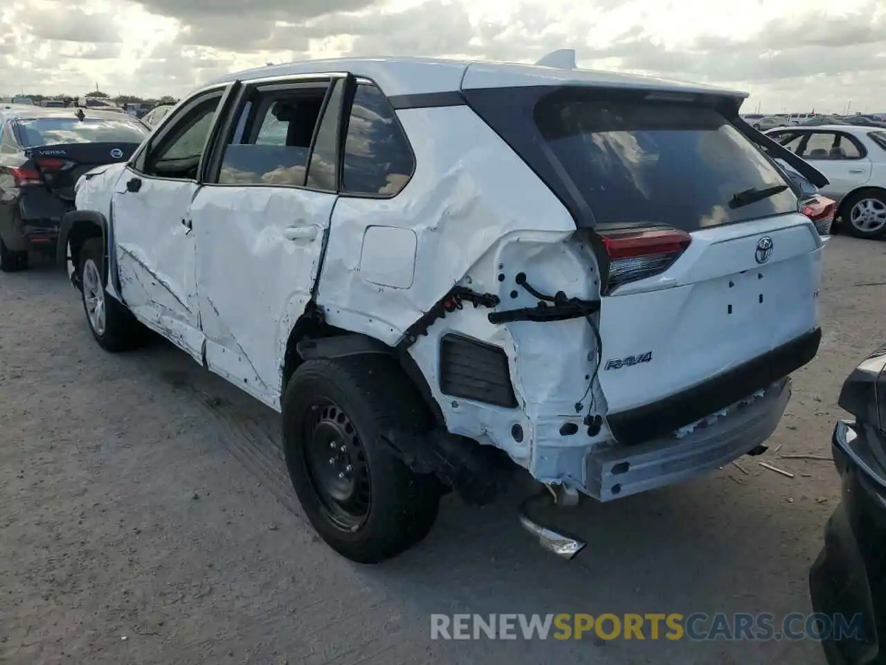 2 Photograph of a damaged car 2T3H1RFV7NW201680 TOYOTA RAV4 2022