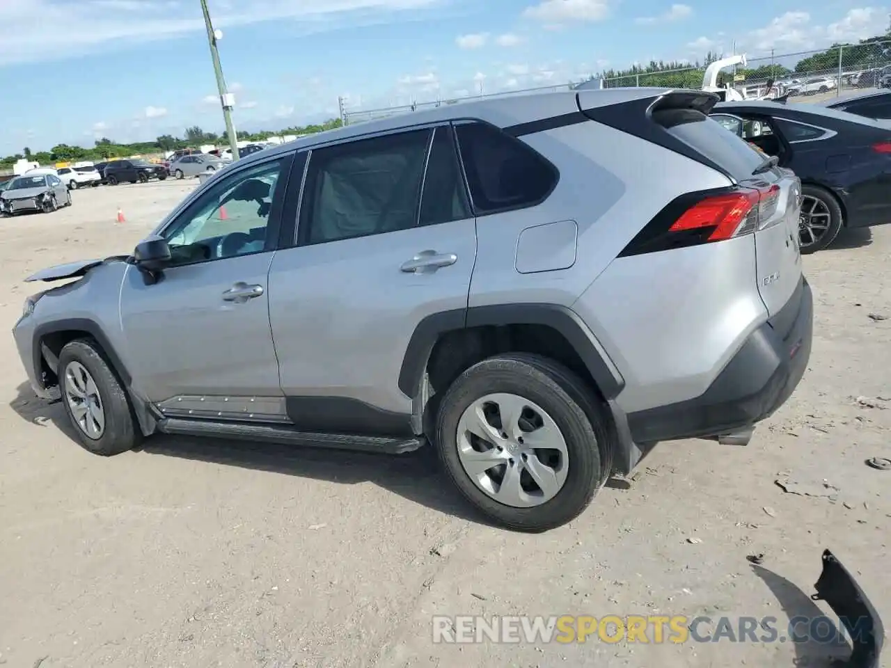 2 Photograph of a damaged car 2T3H1RFV7NW213599 TOYOTA RAV4 2022