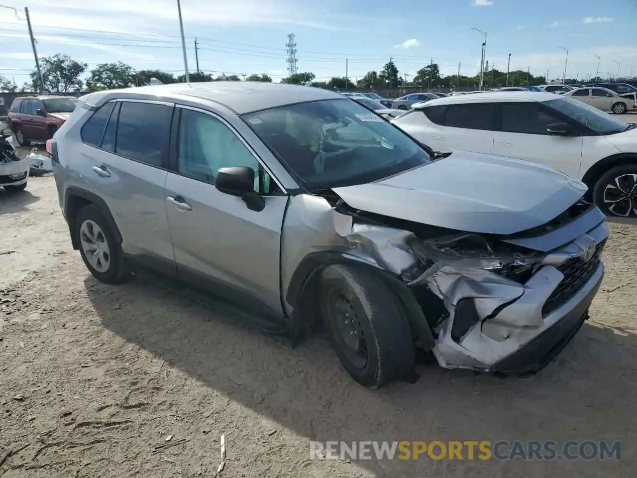 4 Photograph of a damaged car 2T3H1RFV7NW213599 TOYOTA RAV4 2022