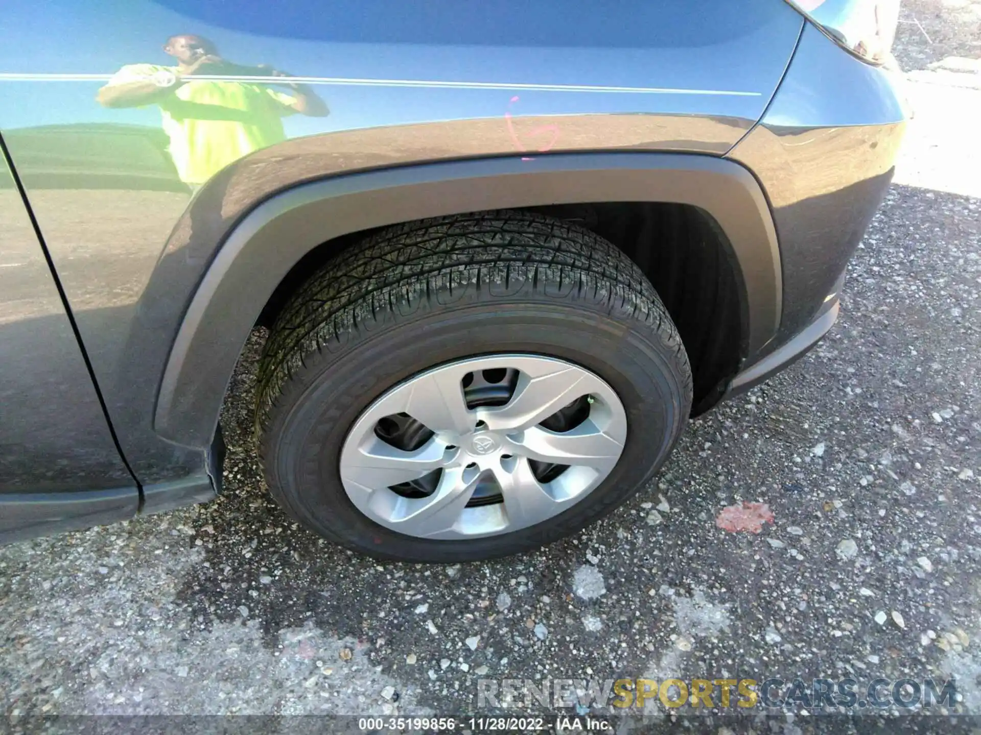 15 Photograph of a damaged car 2T3H1RFV7NW216938 TOYOTA RAV4 2022