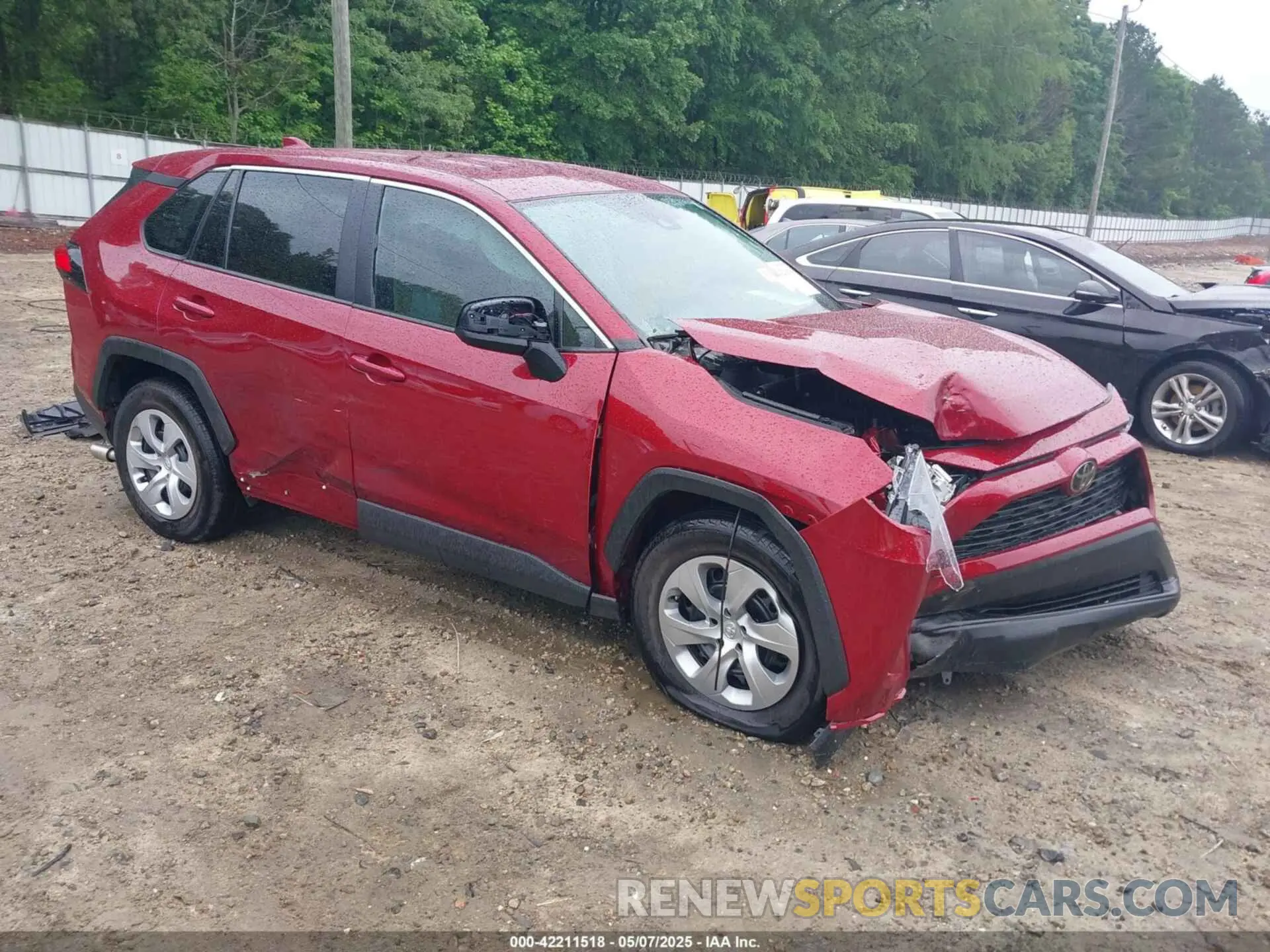 1 Photograph of a damaged car 2T3H1RFV7NW228099 TOYOTA RAV4 2022