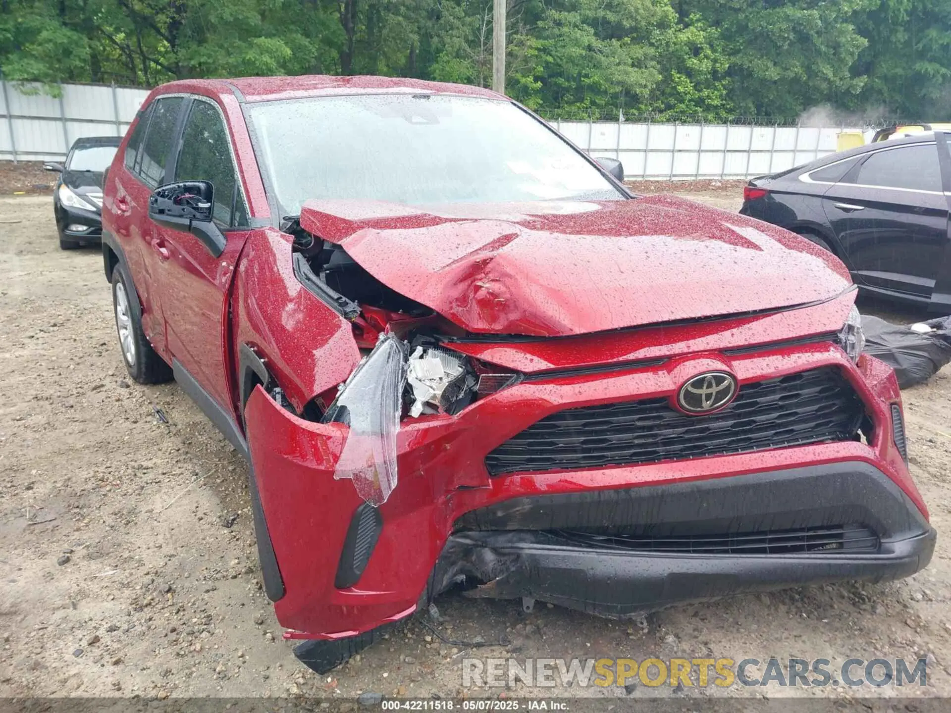 6 Photograph of a damaged car 2T3H1RFV7NW228099 TOYOTA RAV4 2022