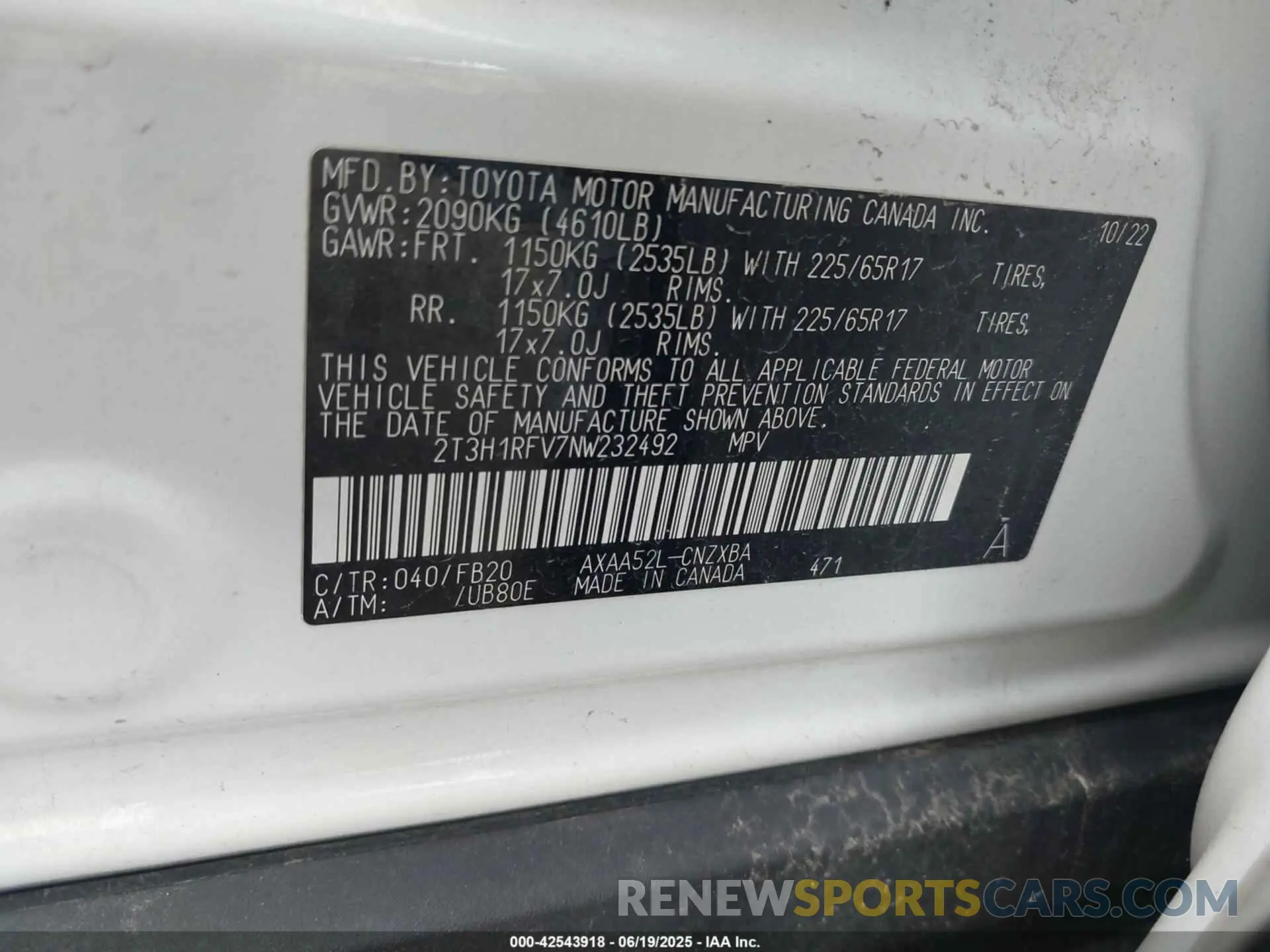 9 Photograph of a damaged car 2T3H1RFV7NW232492 TOYOTA RAV4 2022