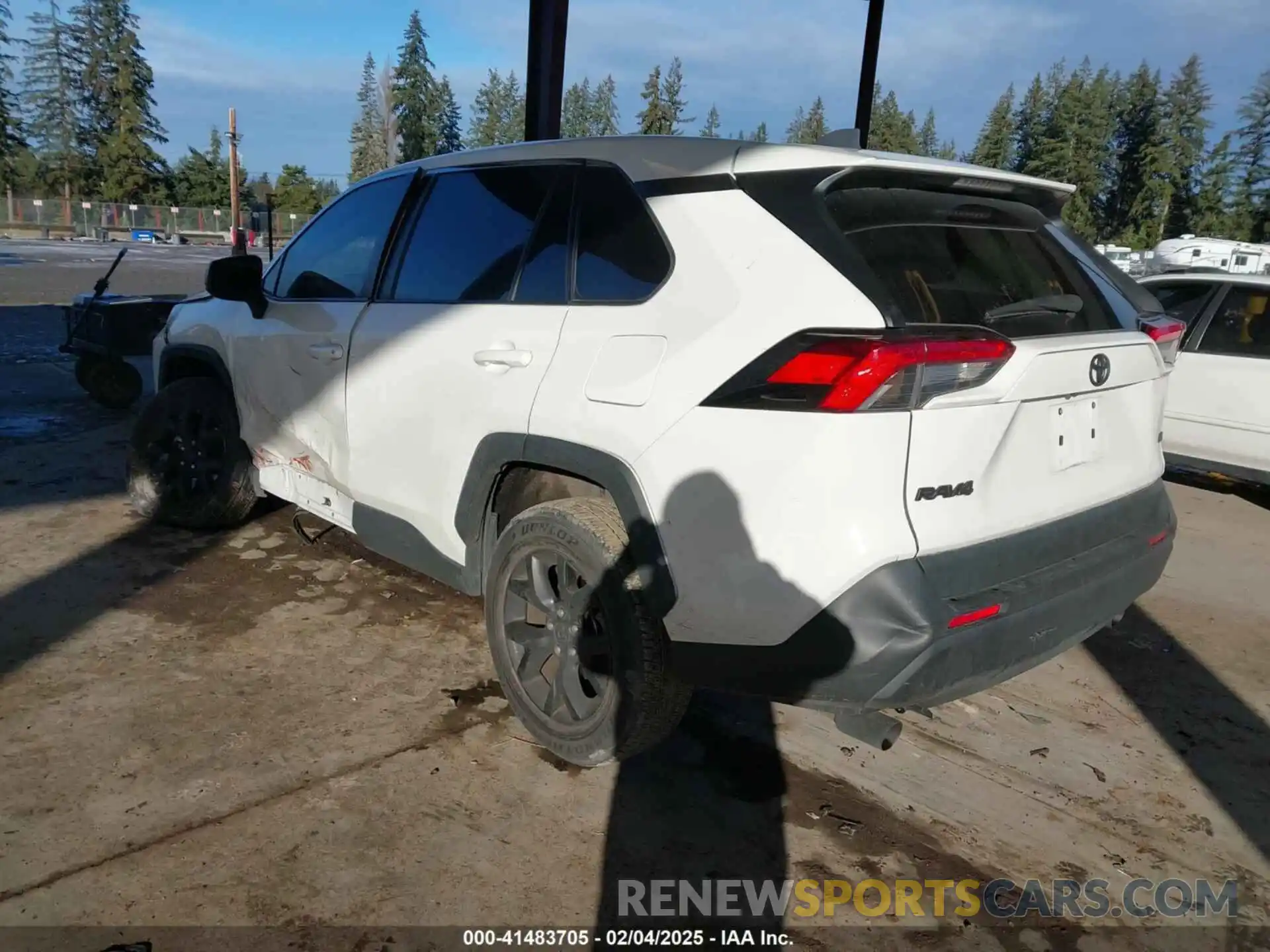 3 Photograph of a damaged car 2T3H1RFV8NC177097 TOYOTA RAV4 2022