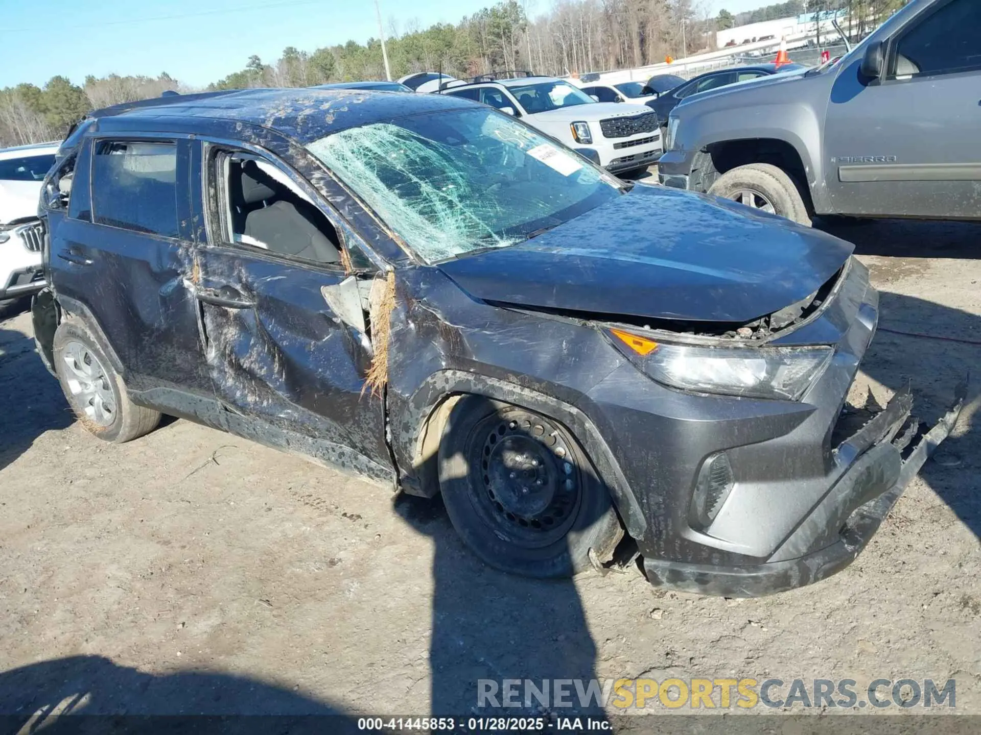 1 Photograph of a damaged car 2T3H1RFV8NC186110 TOYOTA RAV4 2022