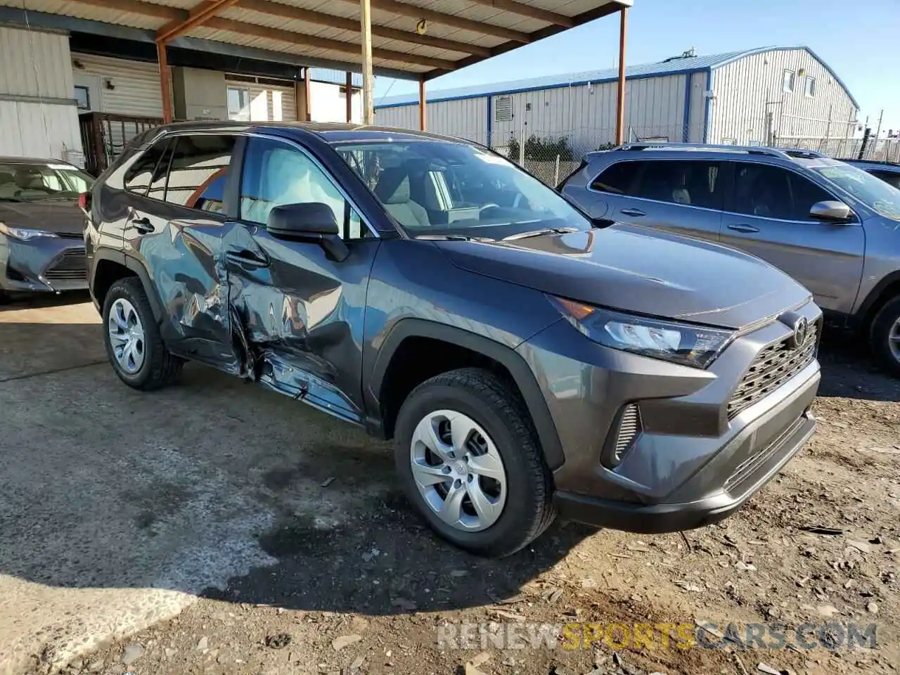 4 Photograph of a damaged car 2T3H1RFV8NC196913 TOYOTA RAV4 2022