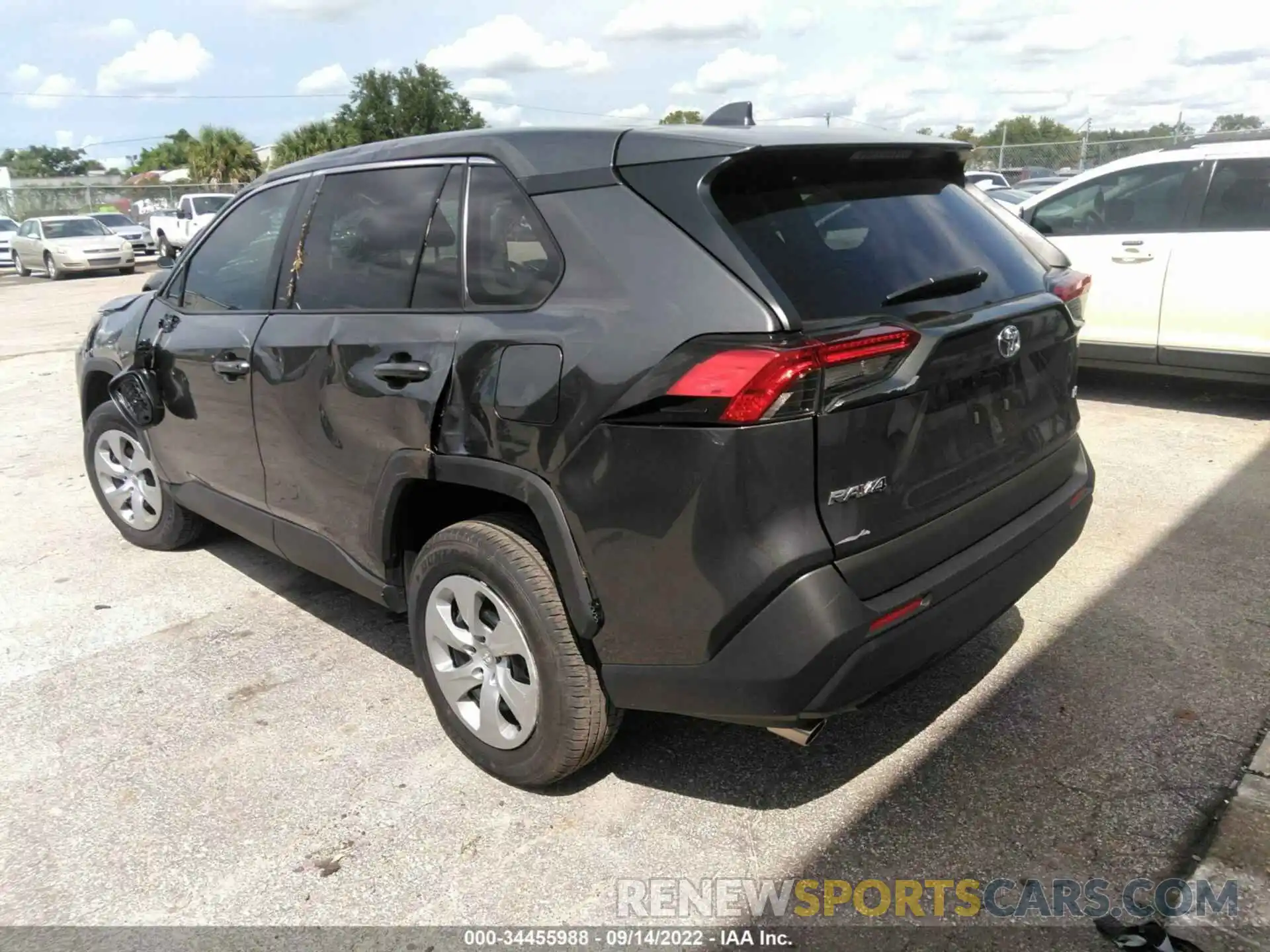 3 Photograph of a damaged car 2T3H1RFV8NC202354 TOYOTA RAV4 2022