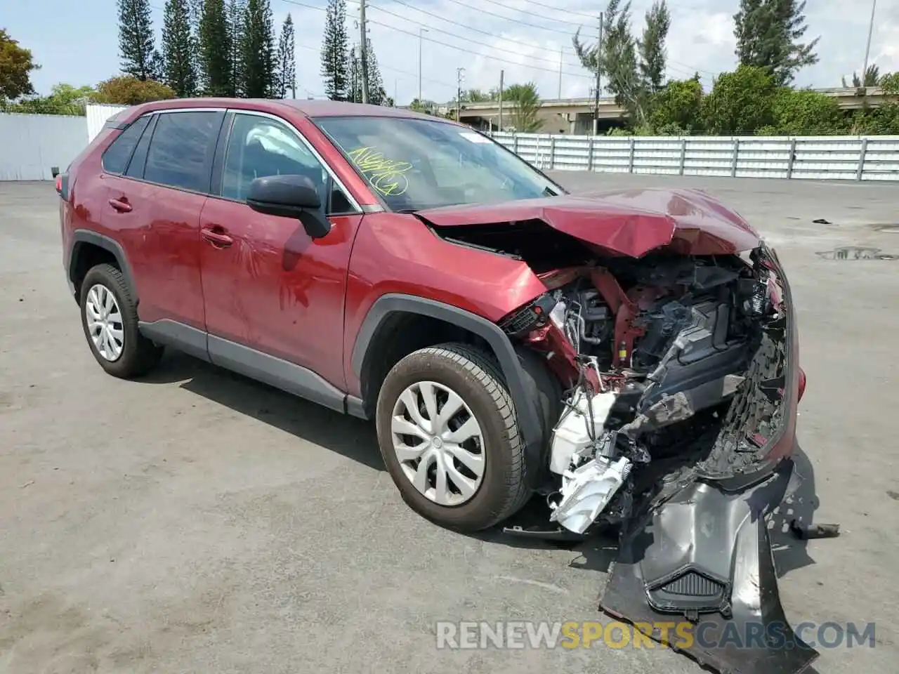 4 Photograph of a damaged car 2T3H1RFV8NW203826 TOYOTA RAV4 2022