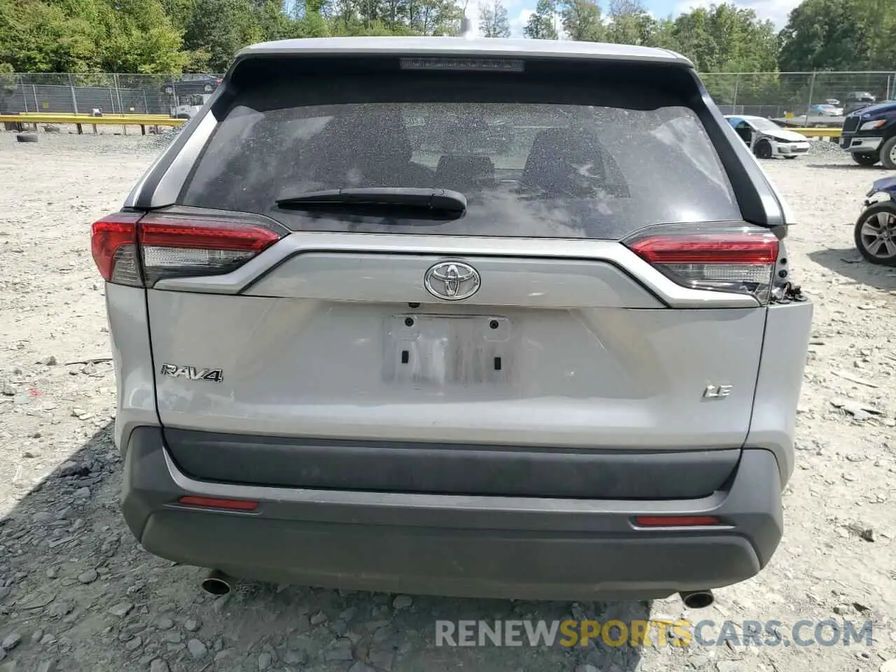 6 Photograph of a damaged car 2T3H1RFV9NC184818 TOYOTA RAV4 2022