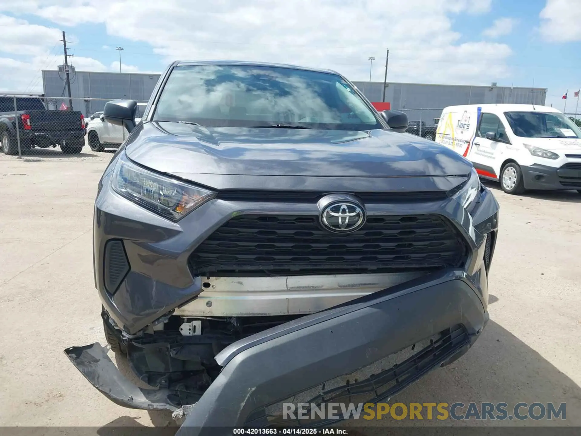 12 Photograph of a damaged car 2T3H1RFV9NC189145 TOYOTA RAV4 2022