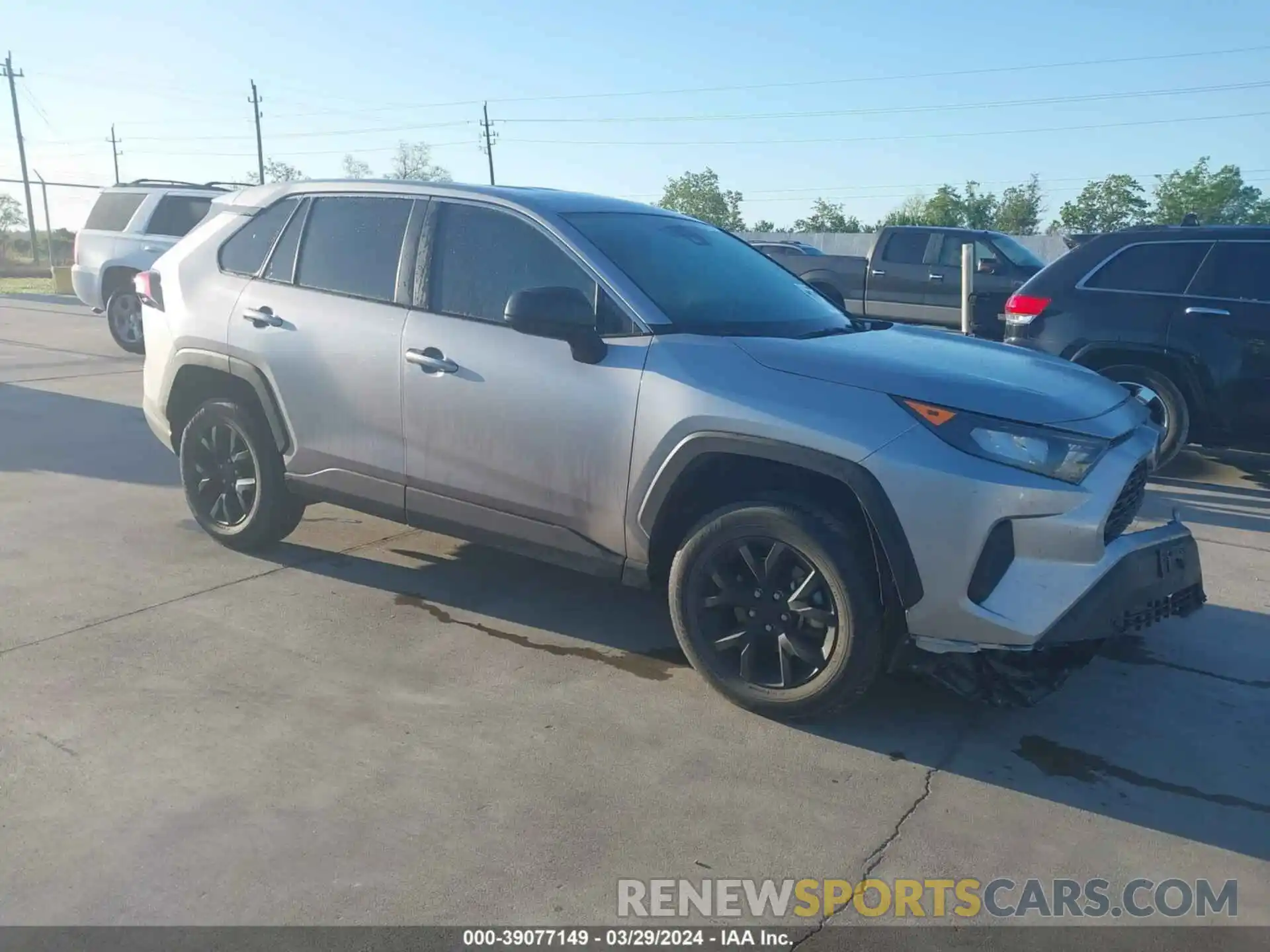 1 Photograph of a damaged car 2T3H1RFV9NC190666 TOYOTA RAV4 2022