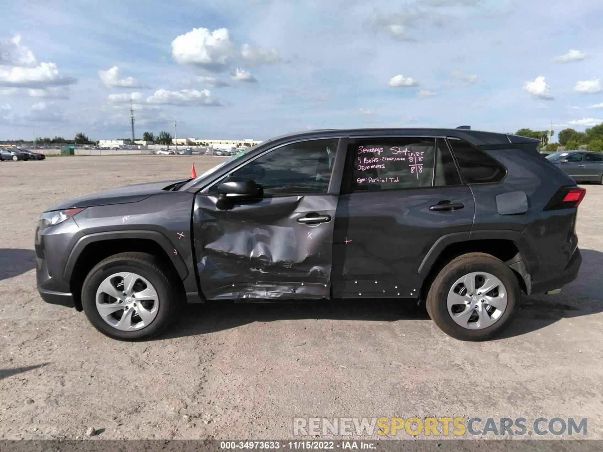 6 Photograph of a damaged car 2T3H1RFV9NC191400 TOYOTA RAV4 2022