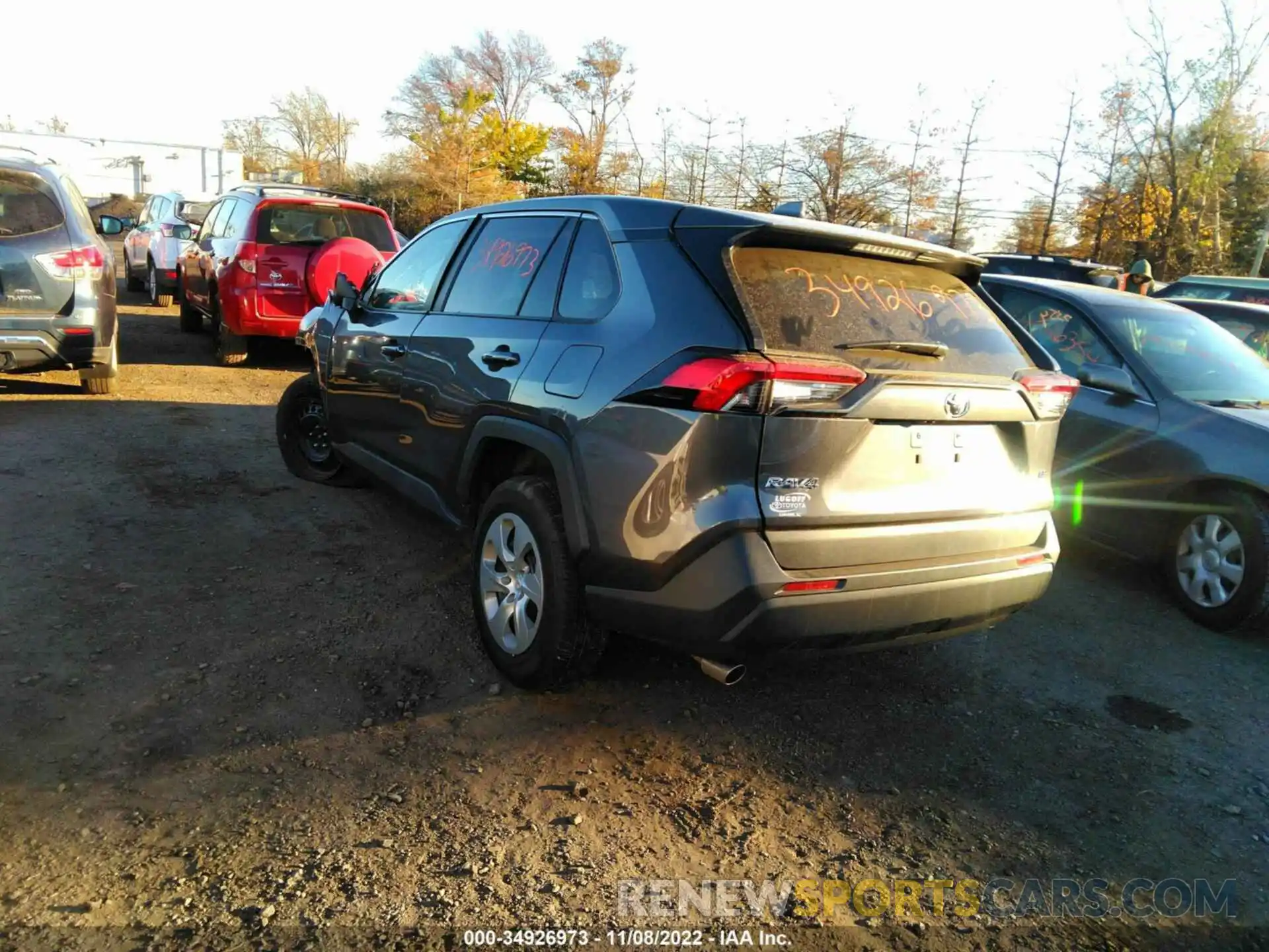 3 Photograph of a damaged car 2T3H1RFV9NC192031 TOYOTA RAV4 2022