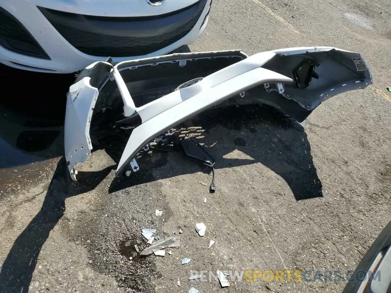 13 Photograph of a damaged car 2T3H1RFV9NC192613 TOYOTA RAV4 2022