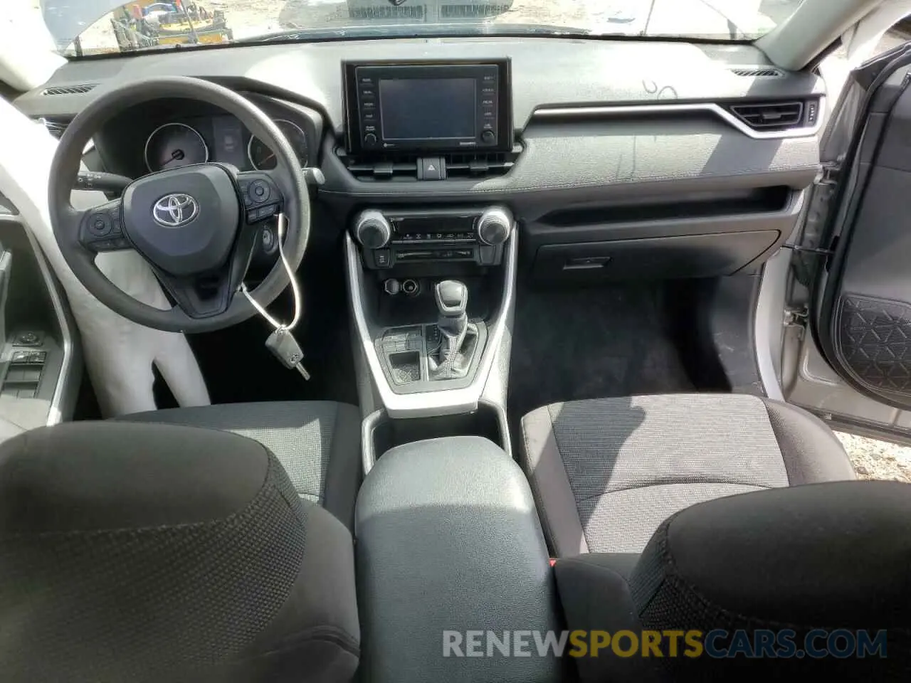 8 Photograph of a damaged car 2T3H1RFV9NW187846 TOYOTA RAV4 2022
