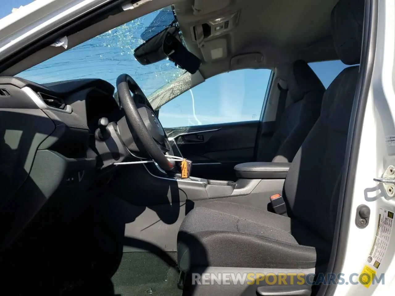 7 Photograph of a damaged car 2T3H1RFV9NW216620 TOYOTA RAV4 2022