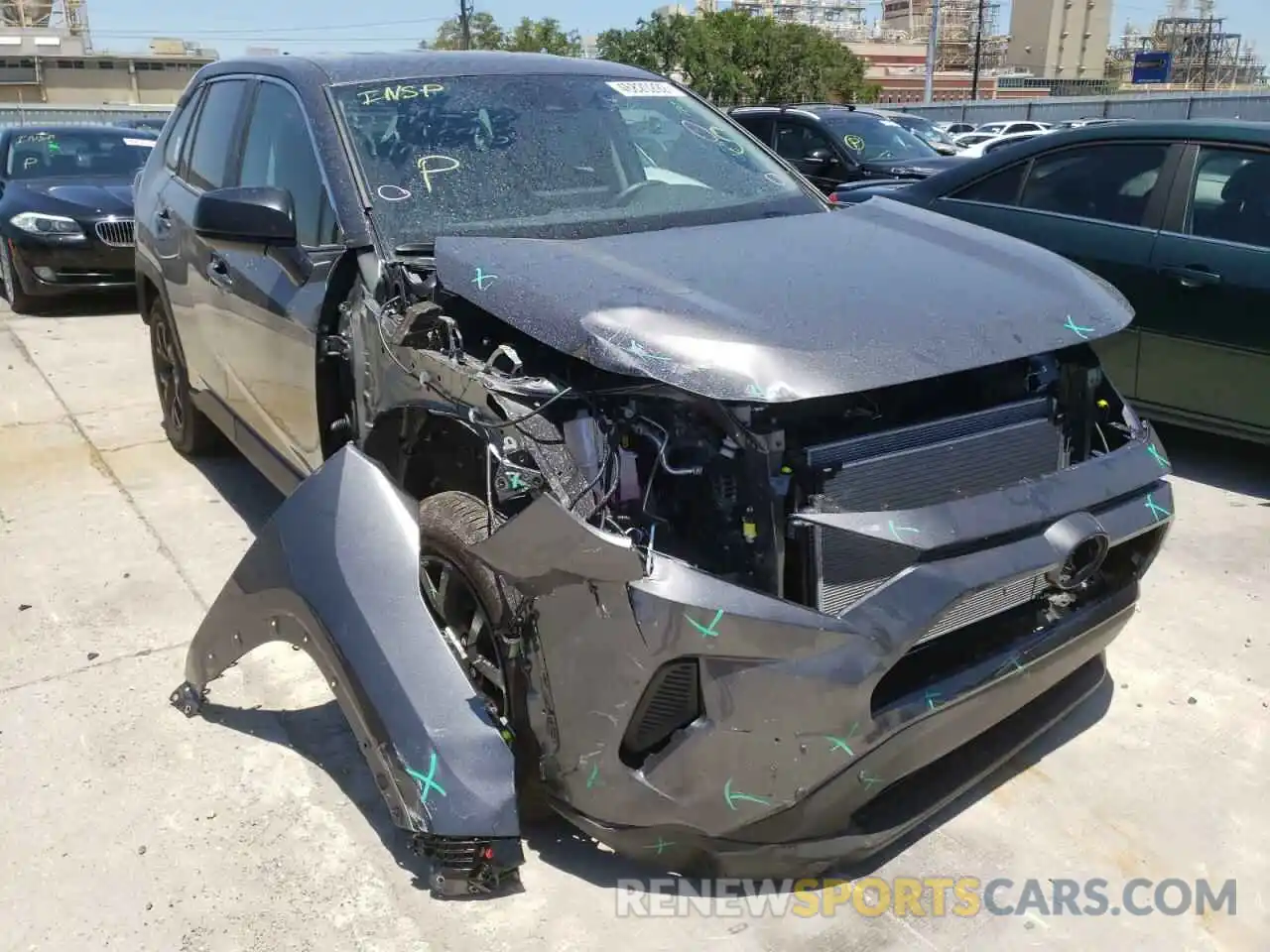 1 Photograph of a damaged car 2T3H1RFVXNC184696 TOYOTA RAV4 2022