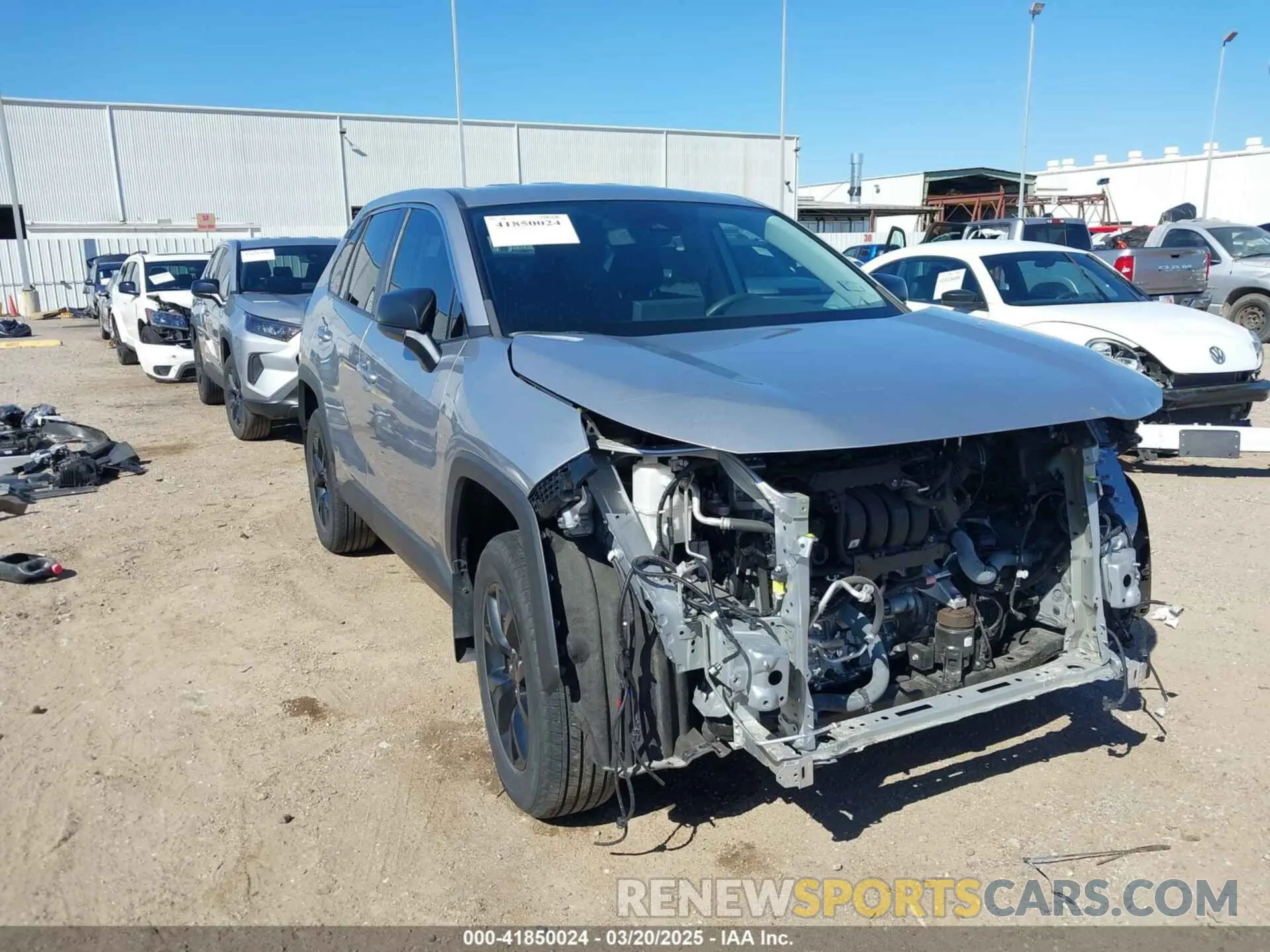 1 Photograph of a damaged car 2T3H1RFVXNC190806 TOYOTA RAV4 2022