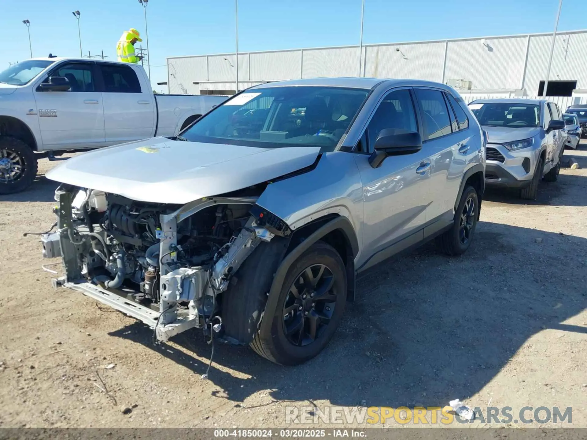 2 Photograph of a damaged car 2T3H1RFVXNC190806 TOYOTA RAV4 2022