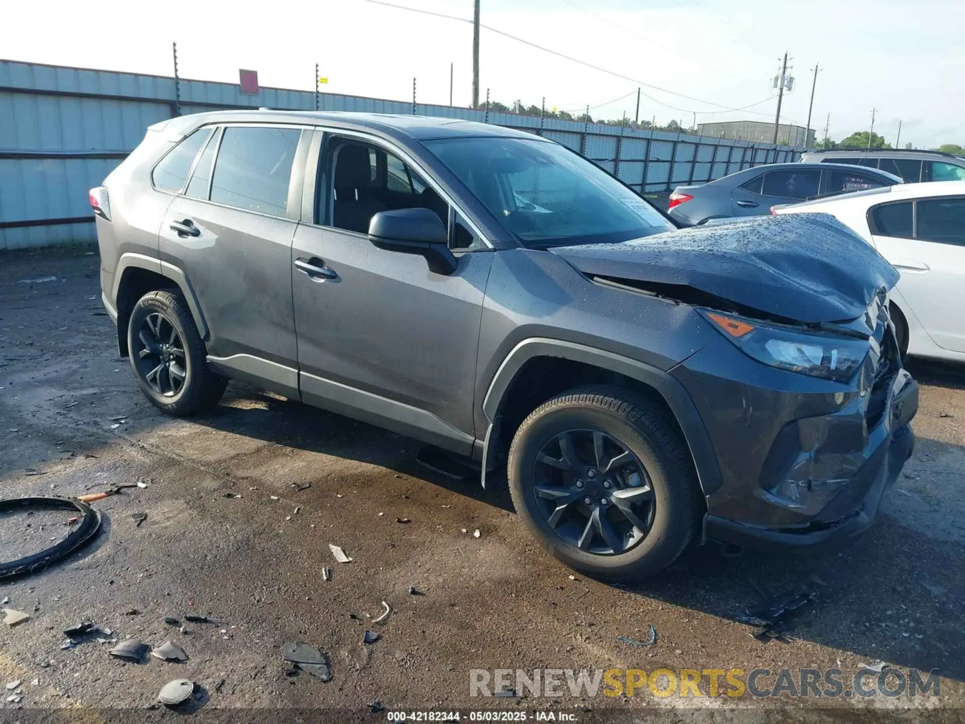 1 Photograph of a damaged car 2T3H1RFVXNW217209 TOYOTA RAV4 2022
