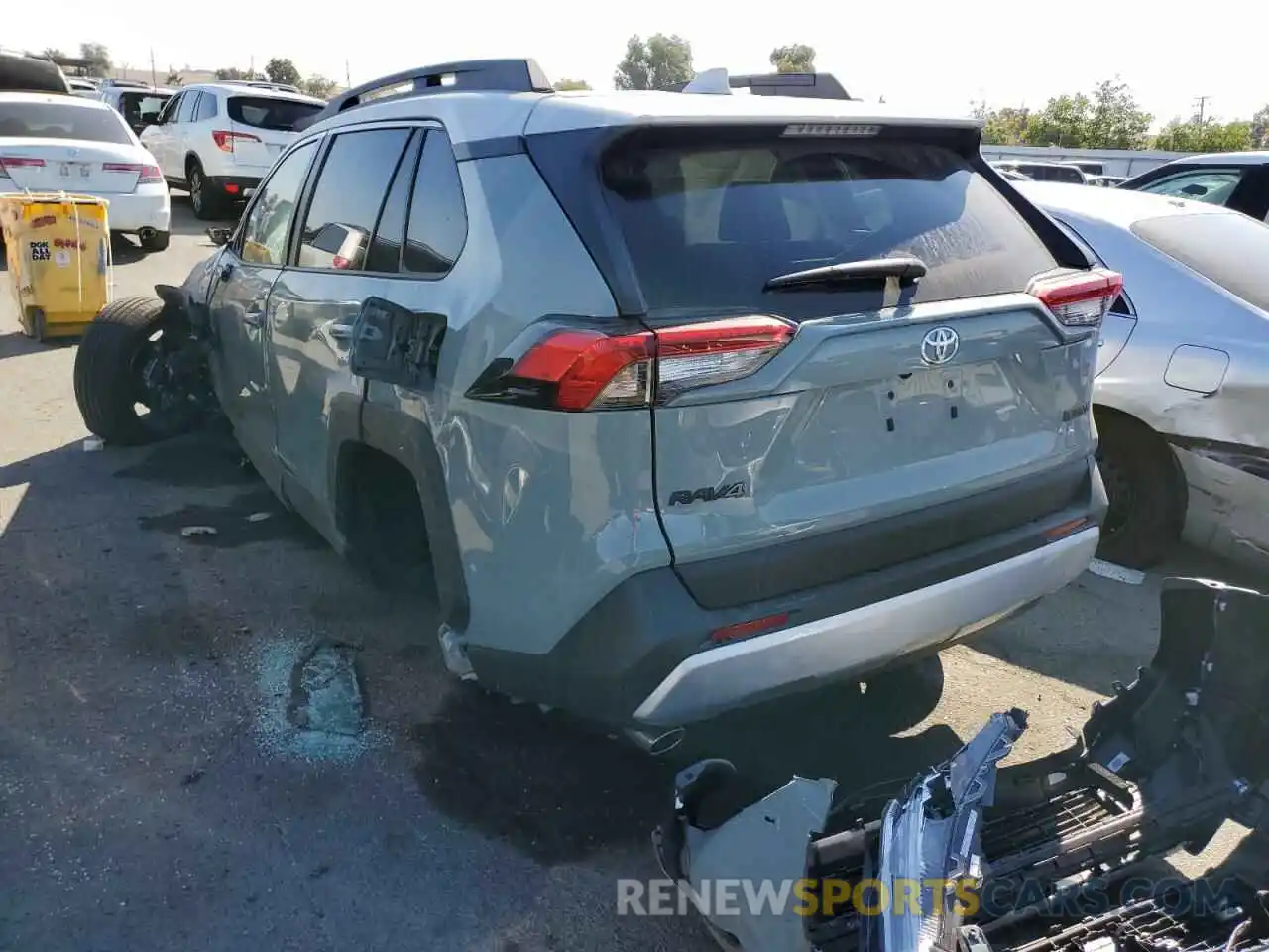 3 Photograph of a damaged car 2T3J1RFV0NW253055 TOYOTA RAV4 2022