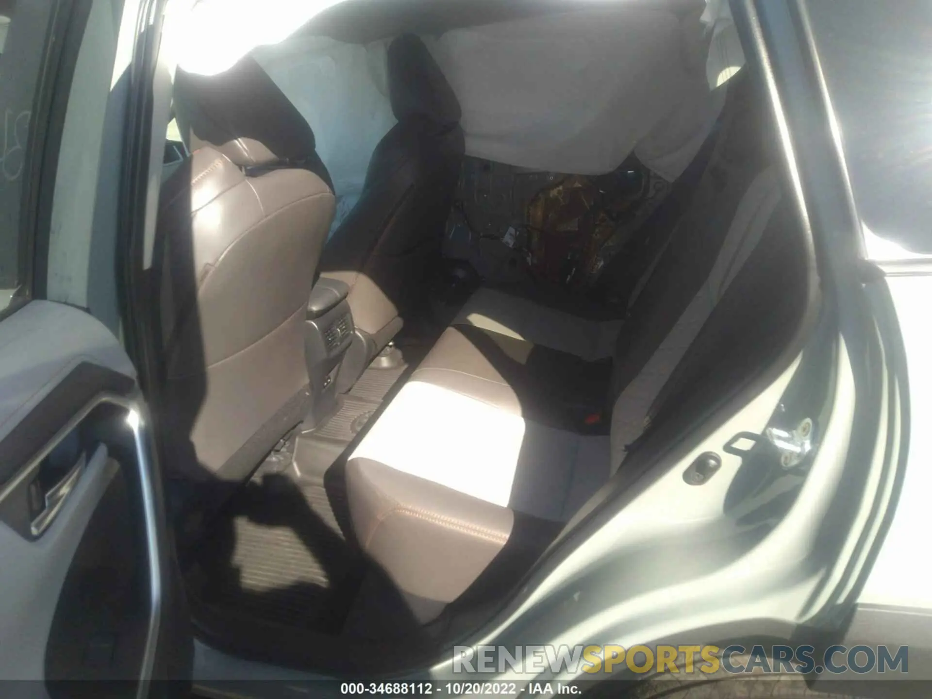 8 Photograph of a damaged car 2T3J1RFV1NW306247 TOYOTA RAV4 2022
