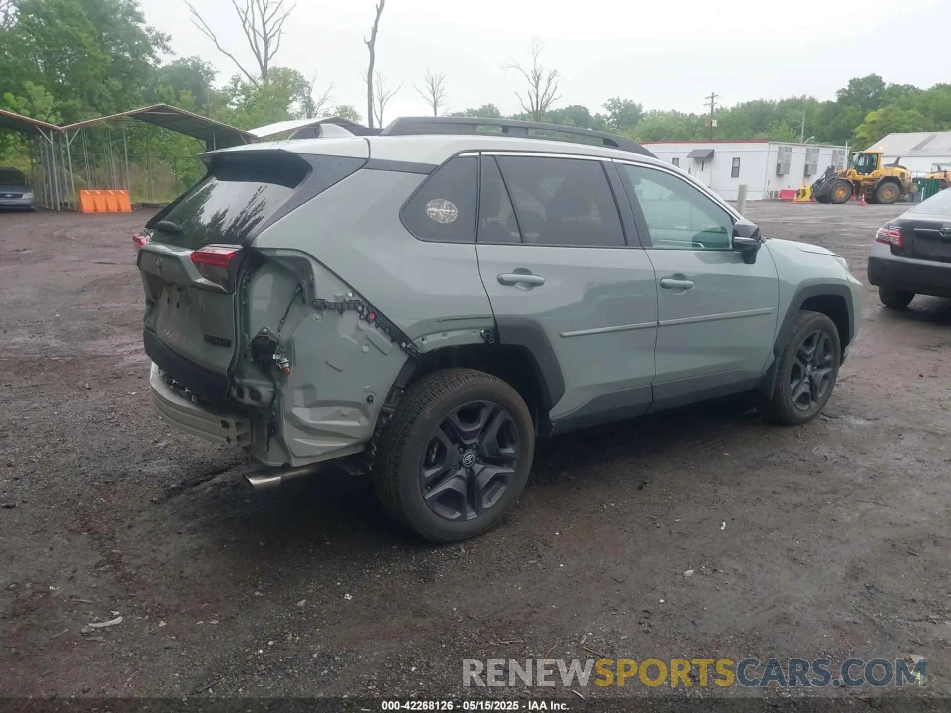 4 Photograph of a damaged car 2T3J1RFV1NW309312 TOYOTA RAV4 2022