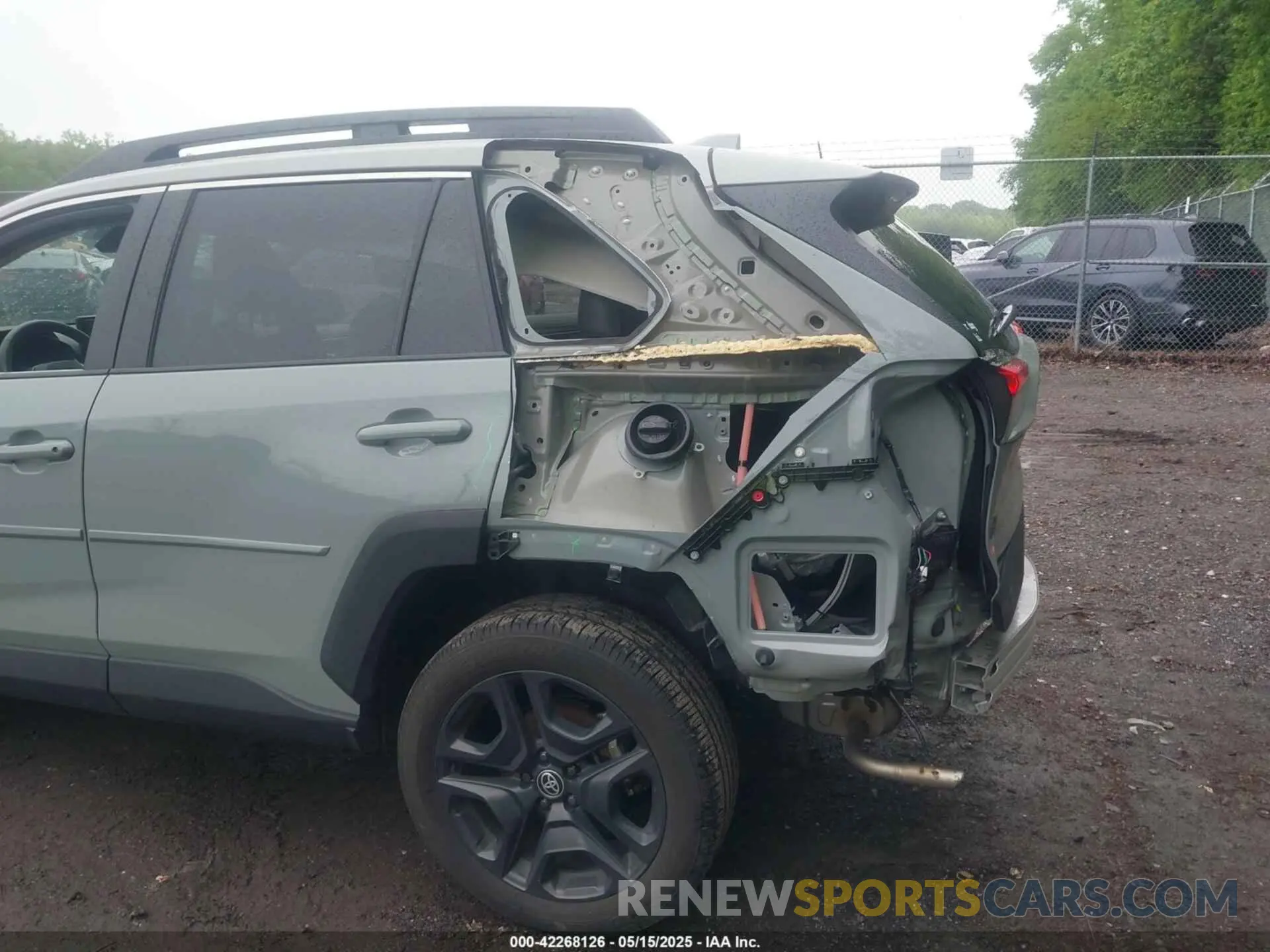6 Photograph of a damaged car 2T3J1RFV1NW309312 TOYOTA RAV4 2022