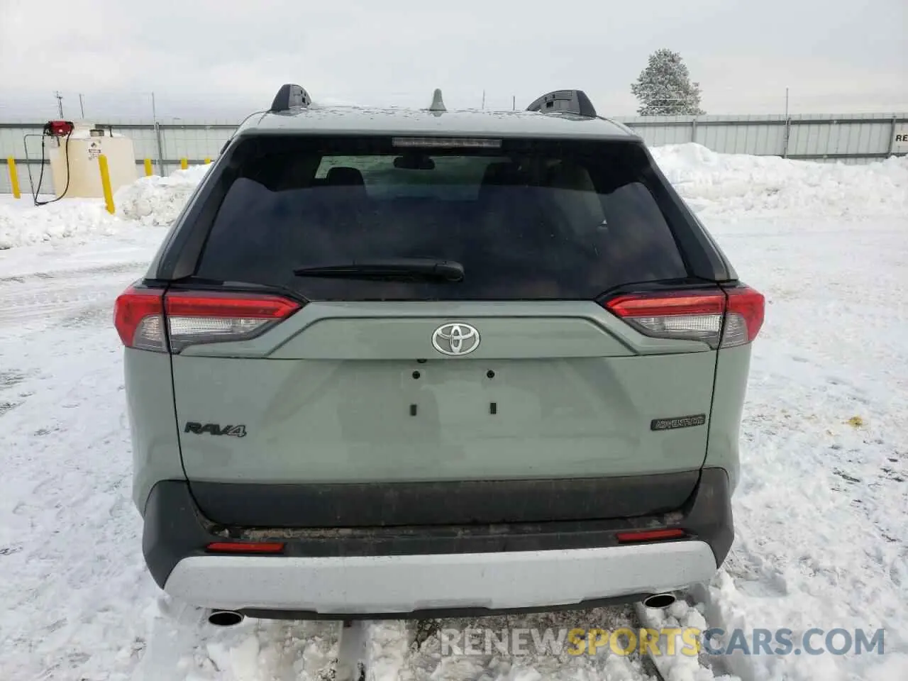 6 Photograph of a damaged car 2T3J1RFV4NW272630 TOYOTA RAV4 2022